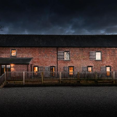 The Barn At Plas Ashpool Sleeps 8 Llandyrnog Екстериор снимка
