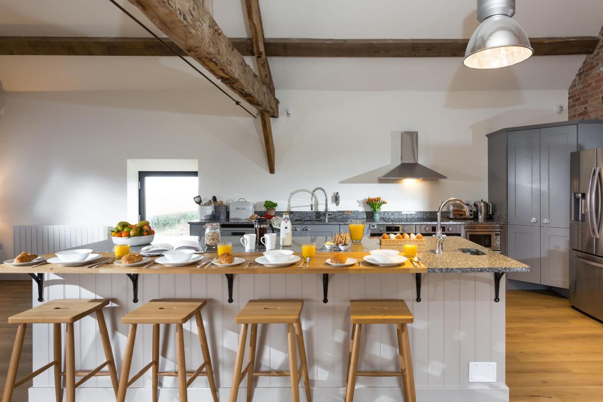 The Barn At Plas Ashpool Sleeps 8 Llandyrnog Екстериор снимка
