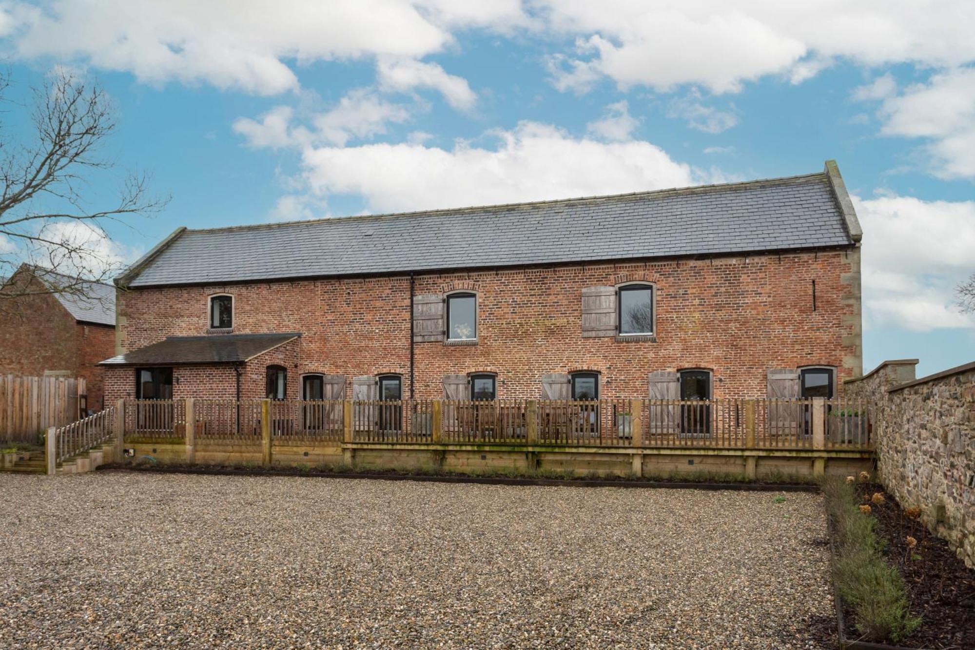 The Barn At Plas Ashpool Sleeps 8 Llandyrnog Екстериор снимка